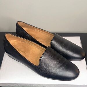 Vionic Women's Black Leather Loafers